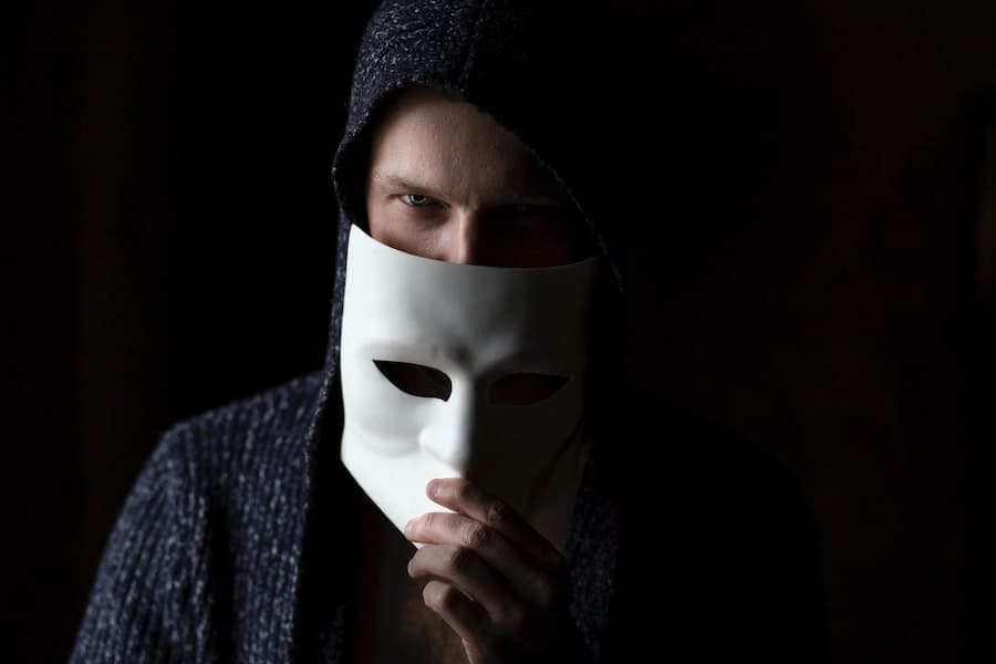 Cover Image for Compte fake Instagram - Comment les reconnaître et les éviter ?